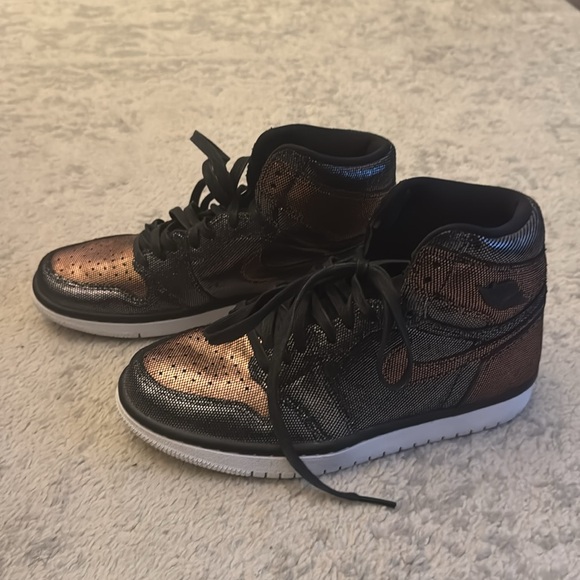 Nike Air Jordan 1 Retro High OG Fearless
Great Condition. - Picture 3 of 3